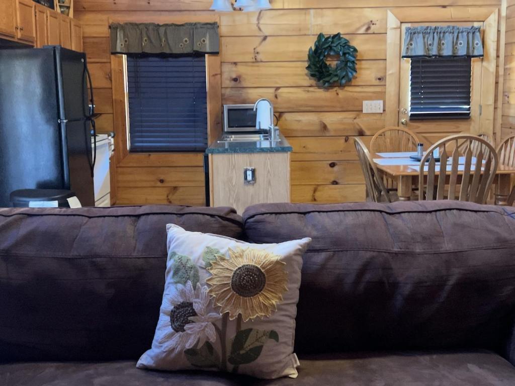 Story Brook: Beautiful True Log Cabin! Close To Dollywood, State Park, And More! Sevierville Εξωτερικό φωτογραφία